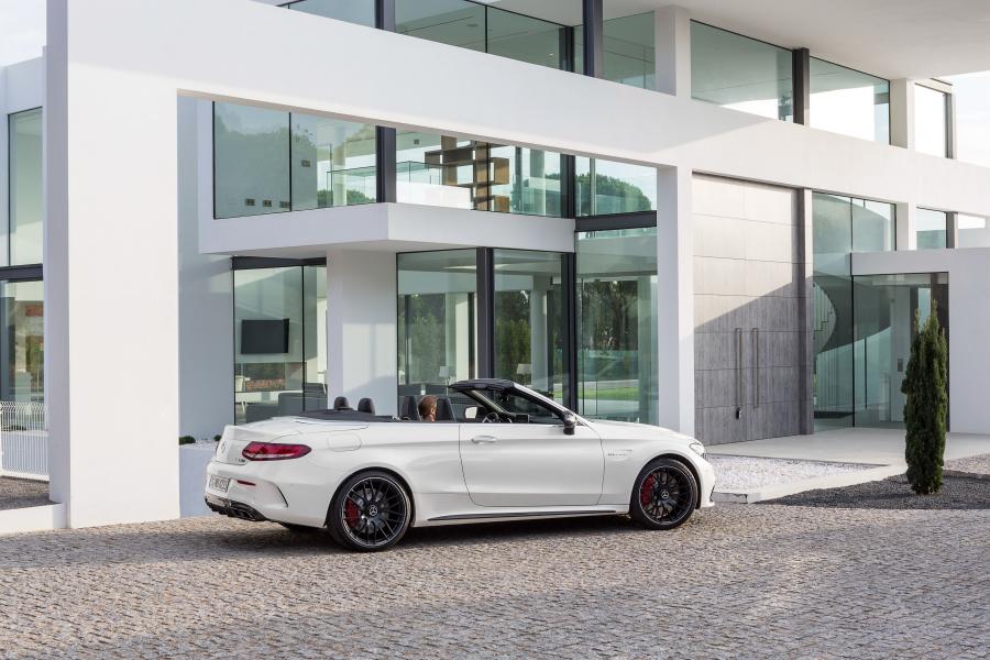  Mercedes-AMG C63 S Cabriolet 2016 года  (фото 27 из 52)